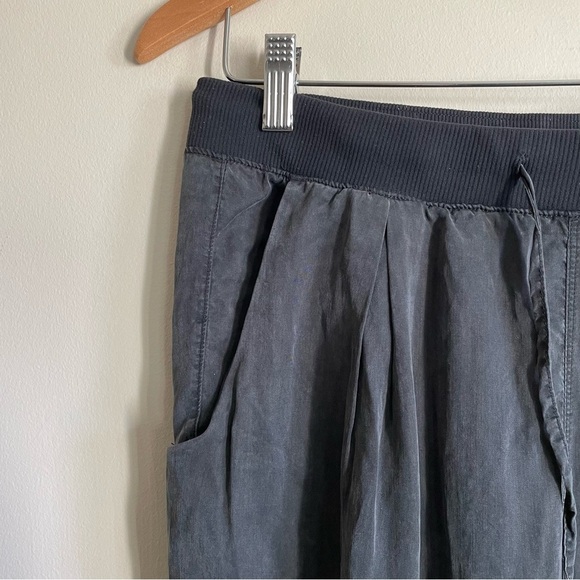 Lululemon Tencel Jogger Pant 25” Washed Black Pull On Size 8 - Picture 5 of 10